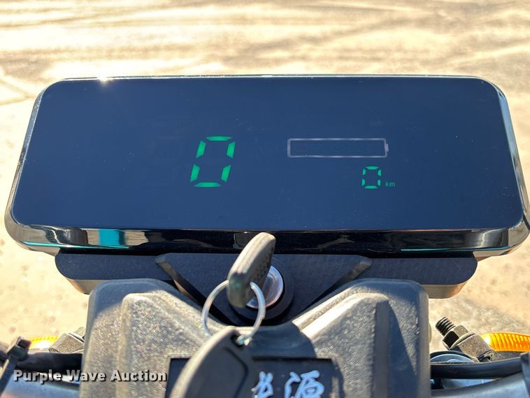 image for item EV3452 2025 IR IRET13 electric tricycle