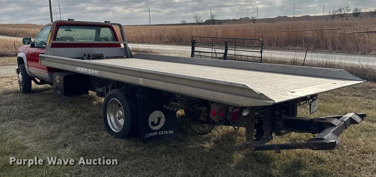 image for item FB0517 1994 Chevrolet C3500 rollback truck