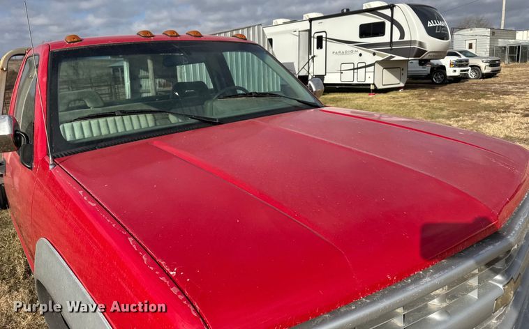 image for item FB0517 1994 Chevrolet C3500 rollback truck