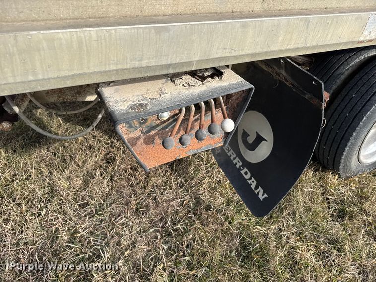 image for item FB0517 1994 Chevrolet C3500 rollback truck