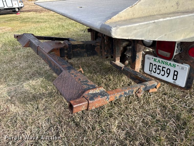 image for item FB0517 1994 Chevrolet C3500 rollback truck