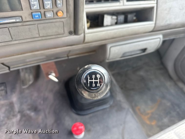 image for item FB0517 1994 Chevrolet C3500 rollback truck