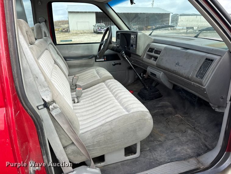 image for item FB0517 1994 Chevrolet C3500 rollback truck