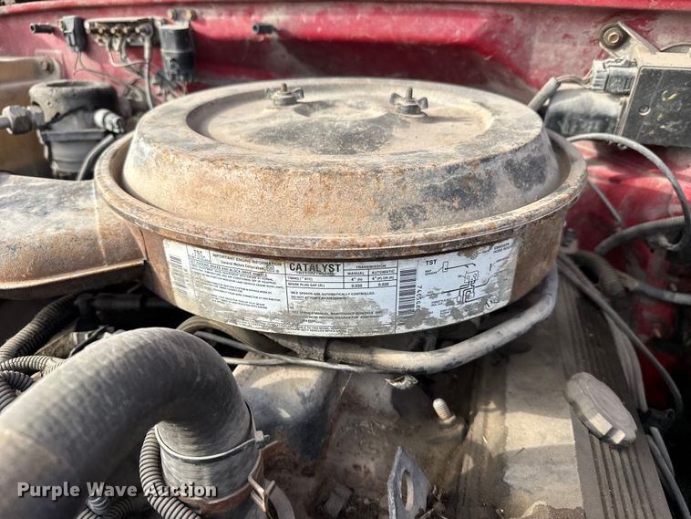 image for item FB0517 1994 Chevrolet C3500 rollback truck