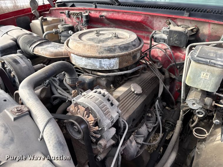 image for item FB0517 1994 Chevrolet C3500 rollback truck