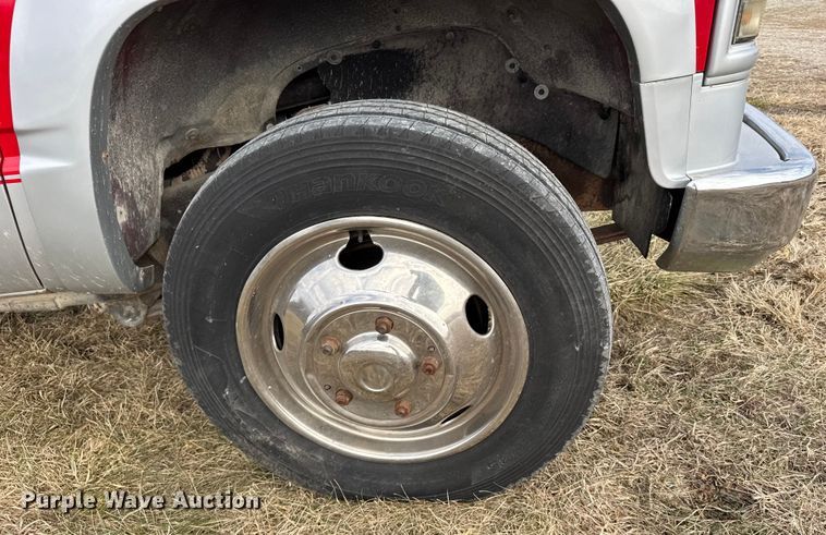 image for item FB0517 1994 Chevrolet C3500 rollback truck