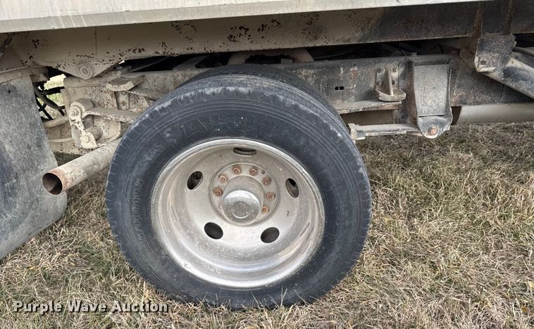 image for item FB0517 1994 Chevrolet C3500 rollback truck