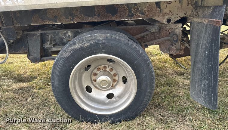 image for item FB0517 1994 Chevrolet C3500 rollback truck