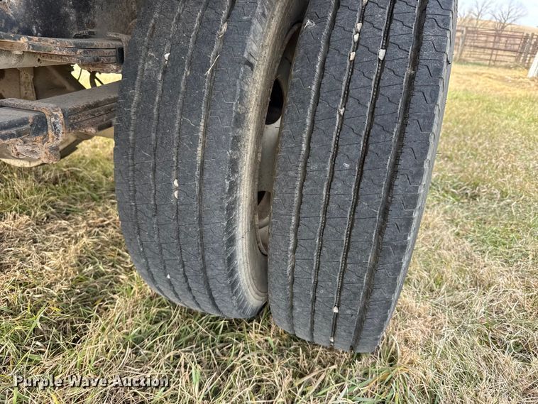 image for item FB0517 1994 Chevrolet C3500 rollback truck