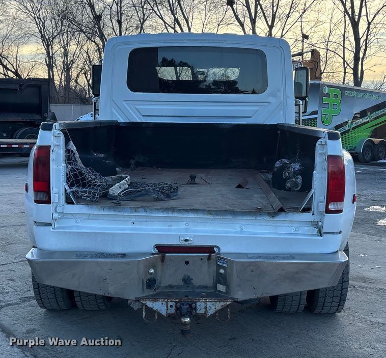 image for item FG1530 2007 International RX  Crew Cab truck