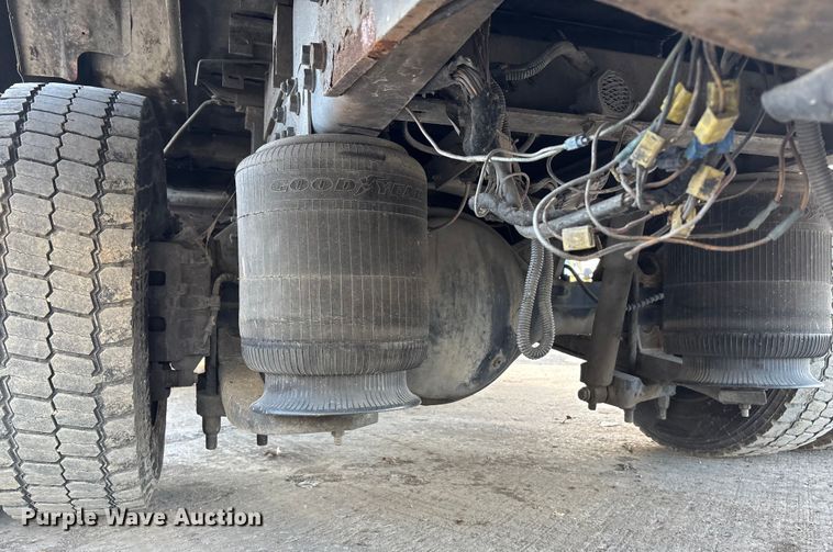 image for item FG1530 2007 International RX  Crew Cab truck