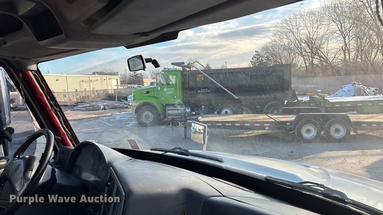 image for item FG1530 2007 International RX  Crew Cab truck