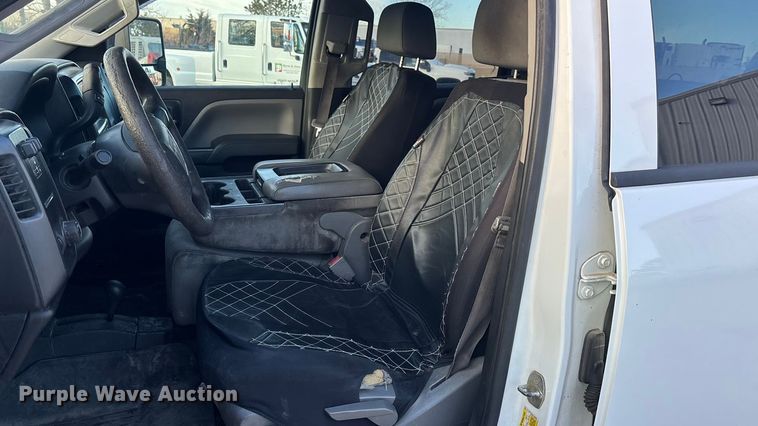 image for item FG1531 2017 GMC Sierra 2500HD Crew Cab pickup truck