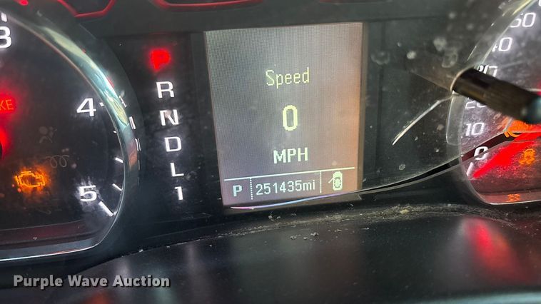 image for item FG1531 2017 GMC Sierra 2500HD Crew Cab pickup truck