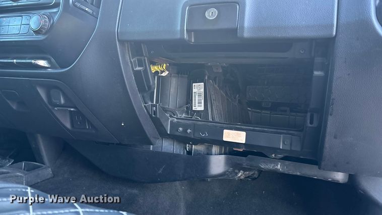 image for item FG1531 2017 GMC Sierra 2500HD Crew Cab pickup truck