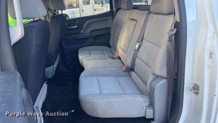 image for item FG1531 2017 GMC Sierra 2500HD Crew Cab pickup truck