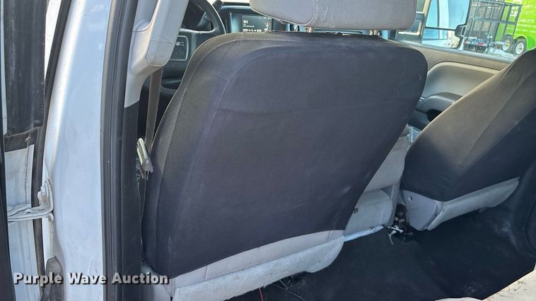 image for item FG1531 2017 GMC Sierra 2500HD Crew Cab pickup truck