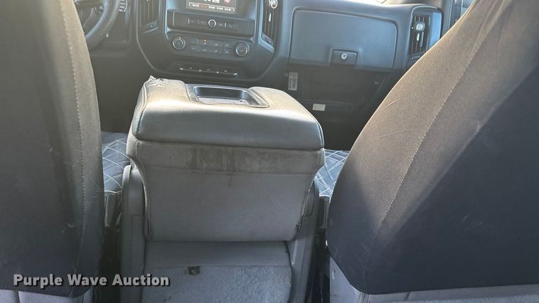 image for item FG1531 2017 GMC Sierra 2500HD Crew Cab pickup truck