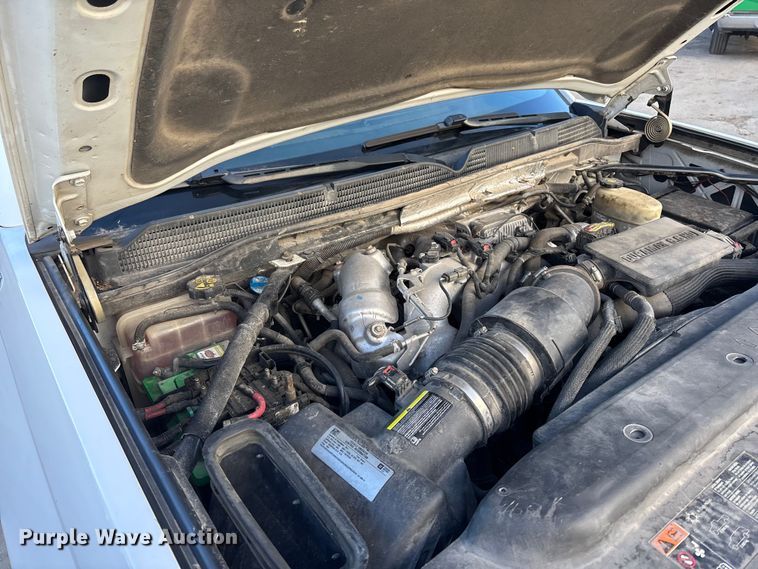 image for item FG1531 2017 GMC Sierra 2500HD Crew Cab pickup truck