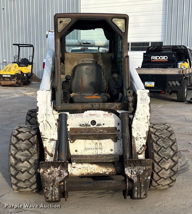 image for item FG1532 2006 Bobcat S250 skid steer loader