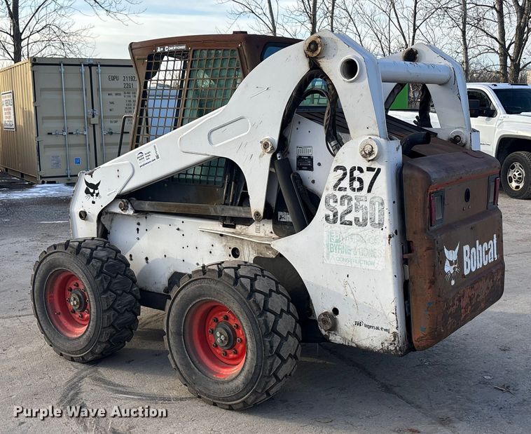 image for item FG1532 2006 Bobcat S250 skid steer loader