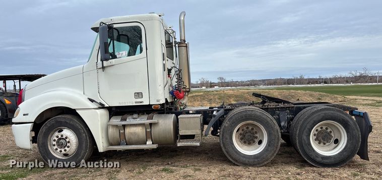 image for item FG1563 2007 Freightliner Columbia semi truck