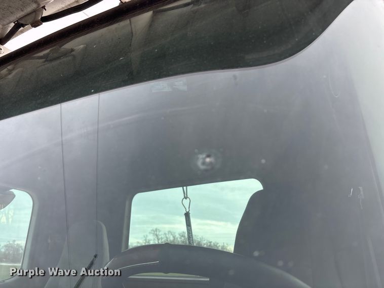 image for item FG1563 2007 Freightliner Columbia semi truck