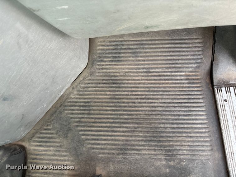 image for item FG1563 2007 Freightliner Columbia semi truck