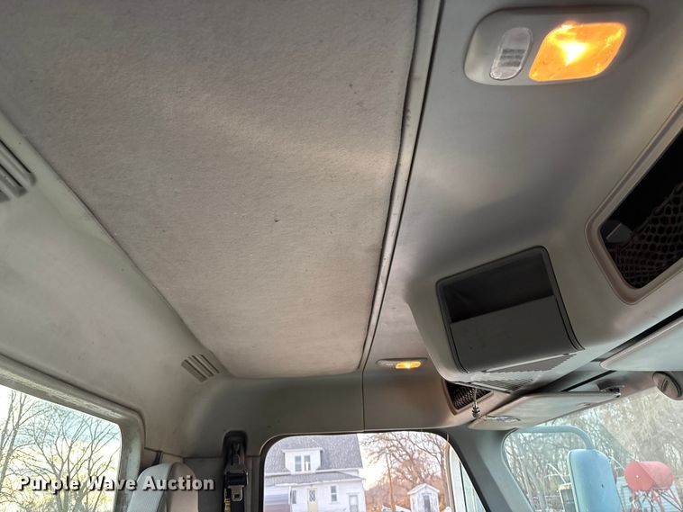 image for item FG1563 2007 Freightliner Columbia semi truck