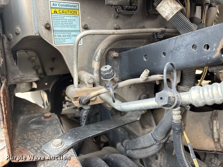 image for item FG1563 2007 Freightliner Columbia semi truck