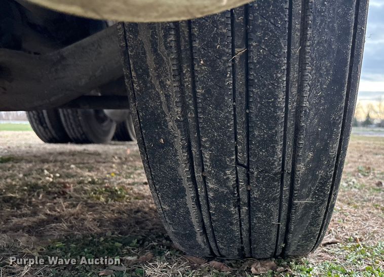 image for item FG1563 2007 Freightliner Columbia semi truck