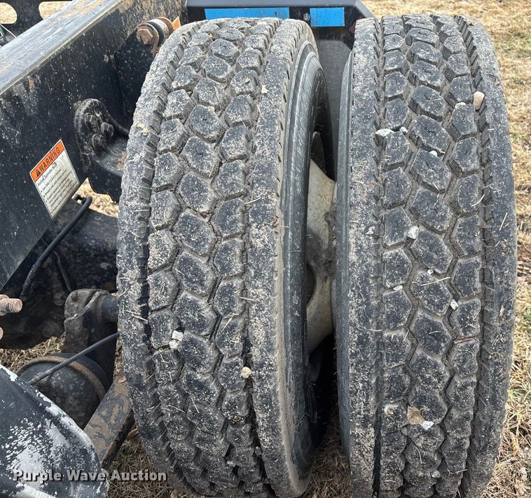 image for item FG1563 2007 Freightliner Columbia semi truck