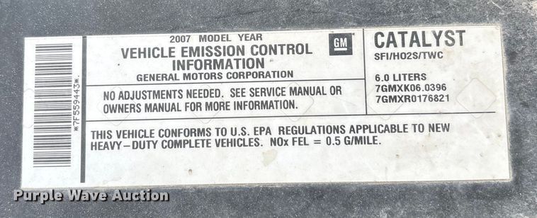 image for item FG1565 2007 Chevrolet Silverado 2500HD Crew Cab flatbed pickup truck