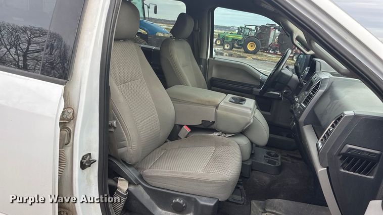 image for item FG1566 2016 Ford F-150 SuperCrew pickup truck