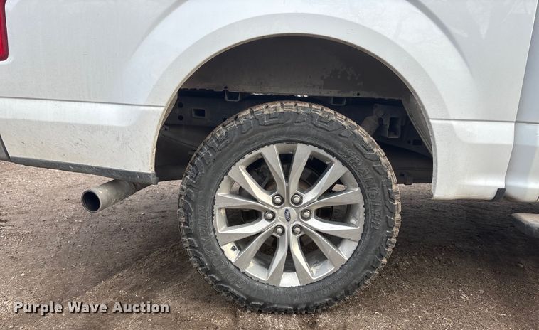 image for item FG1566 2016 Ford F-150 SuperCrew pickup truck