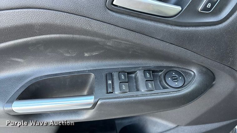 image for item FG1571 2015 Ford Escape SE SUV