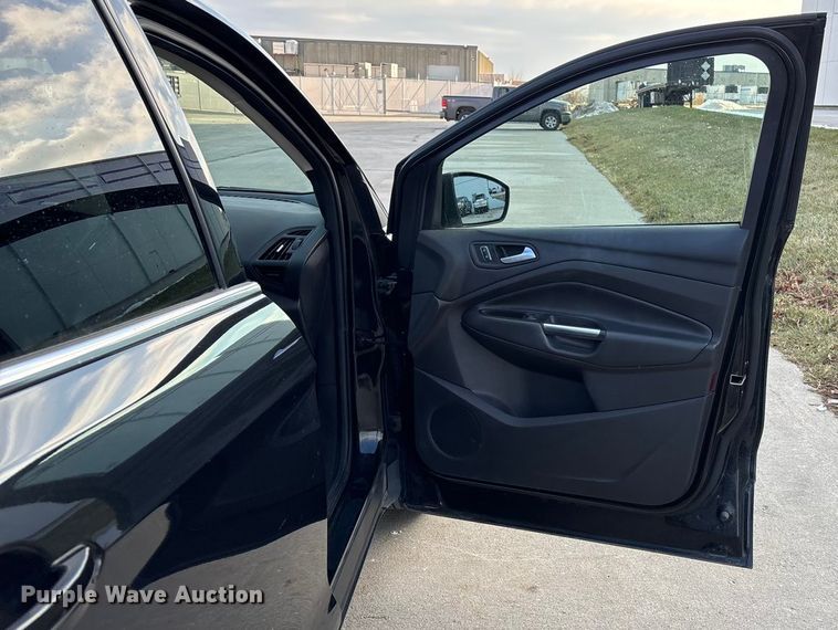 image for item FG1571 2015 Ford Escape SE SUV