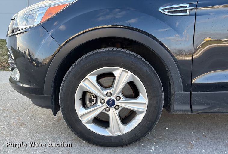 image for item FG1571 2015 Ford Escape SE SUV