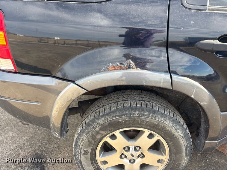 image for item FG1629 2004 Ford Escape 