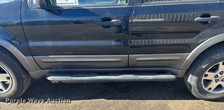 image for item FG1629 2004 Ford Escape 