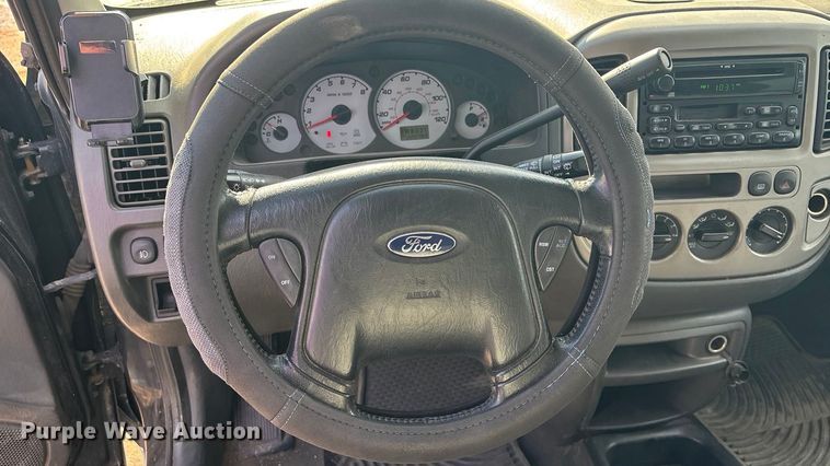 image for item FG1629 2004 Ford Escape 