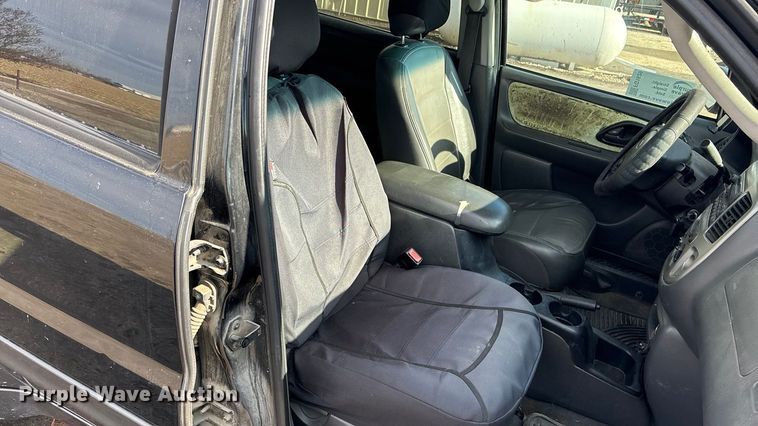 image for item FG1629 2004 Ford Escape 