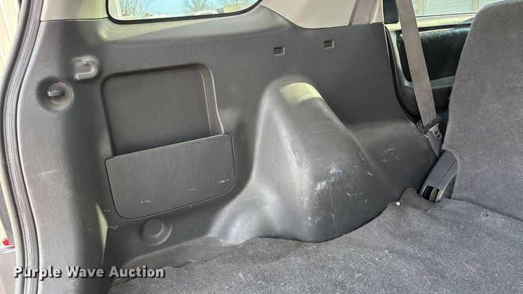 image for item FG1629 2004 Ford Escape 