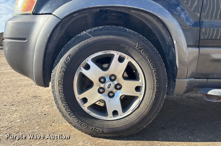 image for item FG1629 2004 Ford Escape 