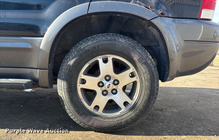 image for item FG1629 2004 Ford Escape 