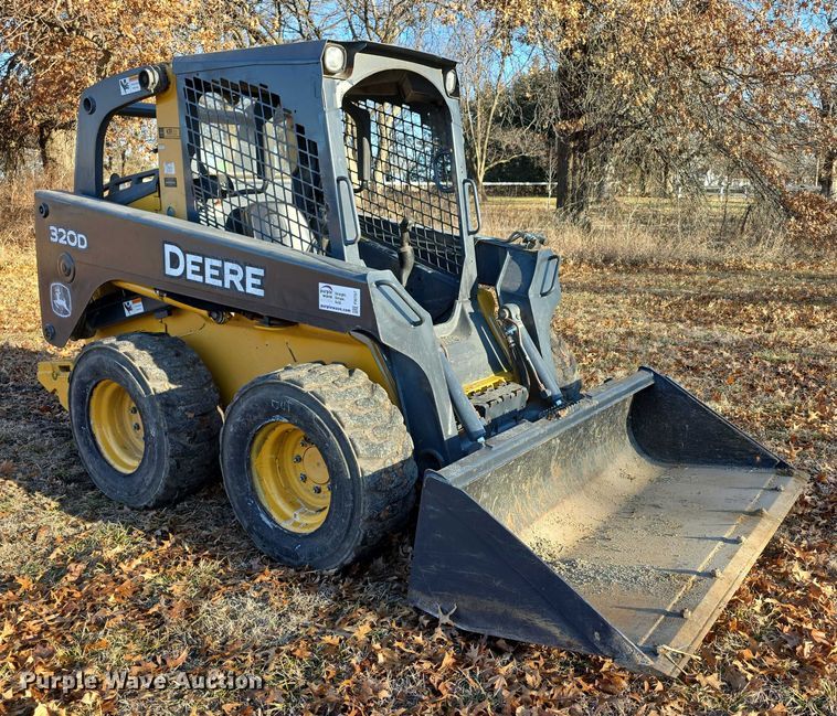 MINI CARGADOR SOBRE RUEDAS 2013 JOHN DEERE 320D