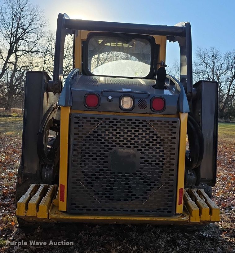 image for item FI0757 2013 John Deere 320D skid steer loader