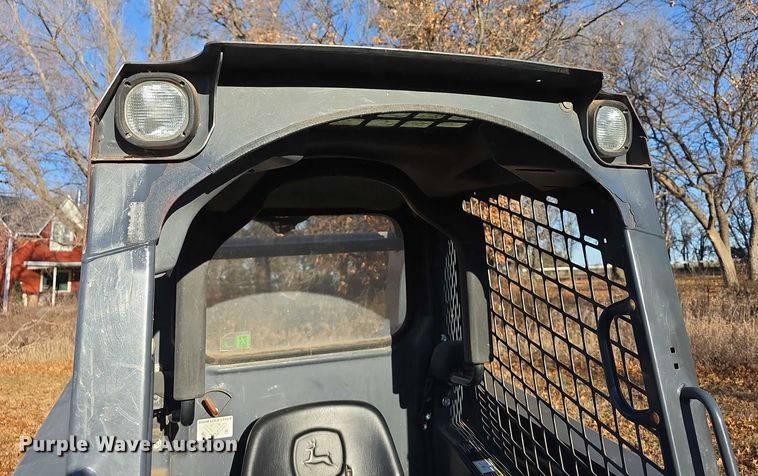 image for item FI0757 2013 John Deere 320D skid steer loader