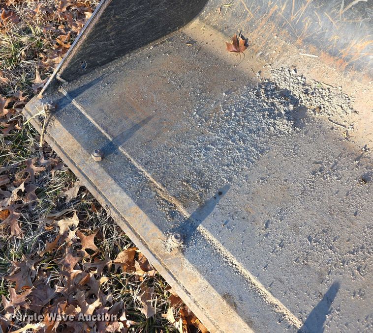 image for item FI0757 2013 John Deere 320D skid steer loader