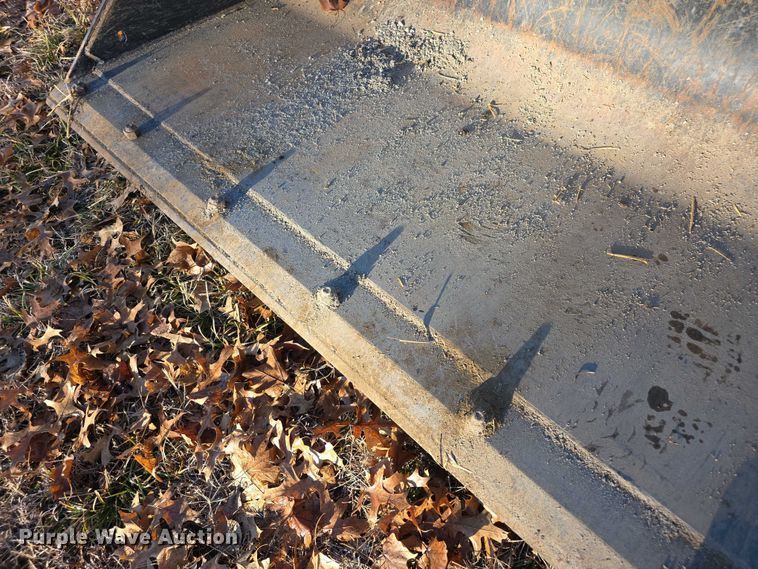 image for item FI0757 2013 John Deere 320D skid steer loader